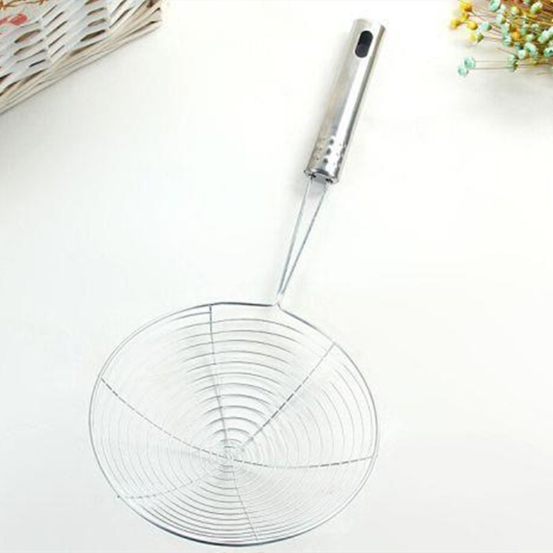 The manufacturer supplies stainless steel wire strainers, wire strainers, filter spoons, and deep-frying net spoons for wholesale at two yuan pic 5