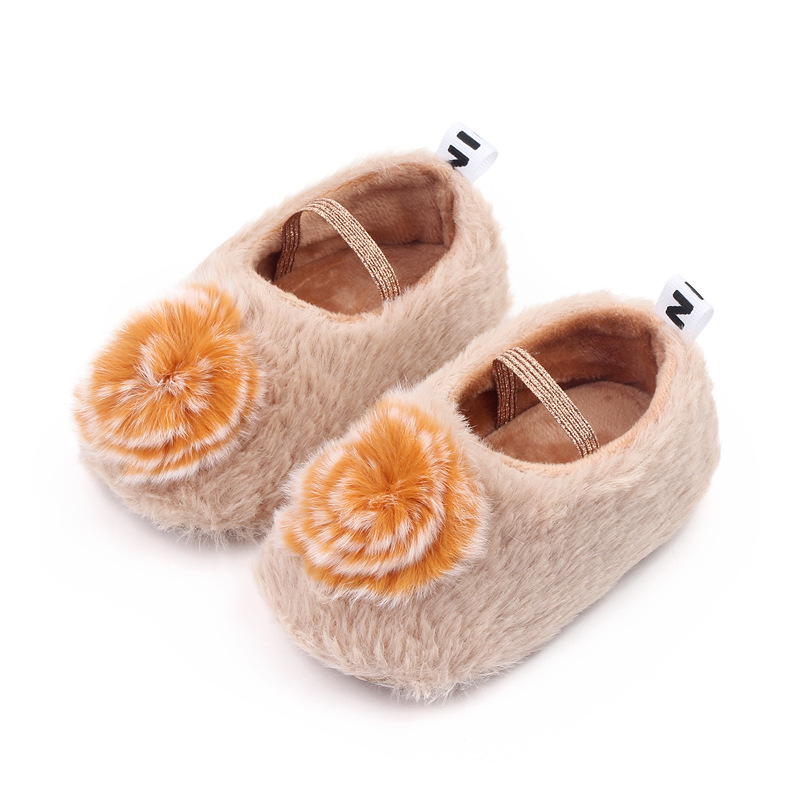 For babies aged 0-1, there are cute cotton shoes. For girls, there are suede princess shoes, shallow elastic cotton shoes, and fluffy shoes for girls. The size is 2750 pic 6