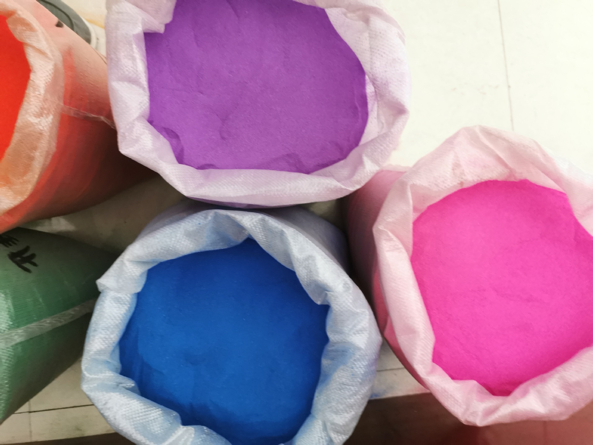 diy handmade candle materials and raw materials: colored sand, shells, conches, jelly wax, ocean world candle decorations pic 3