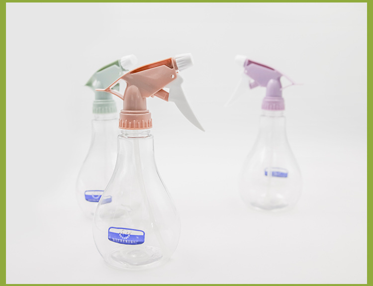 Direct sales from the manufacturer of plastic transparent sprayers, transparent bottles and jugs, and horticultural irrigation tools pic 1