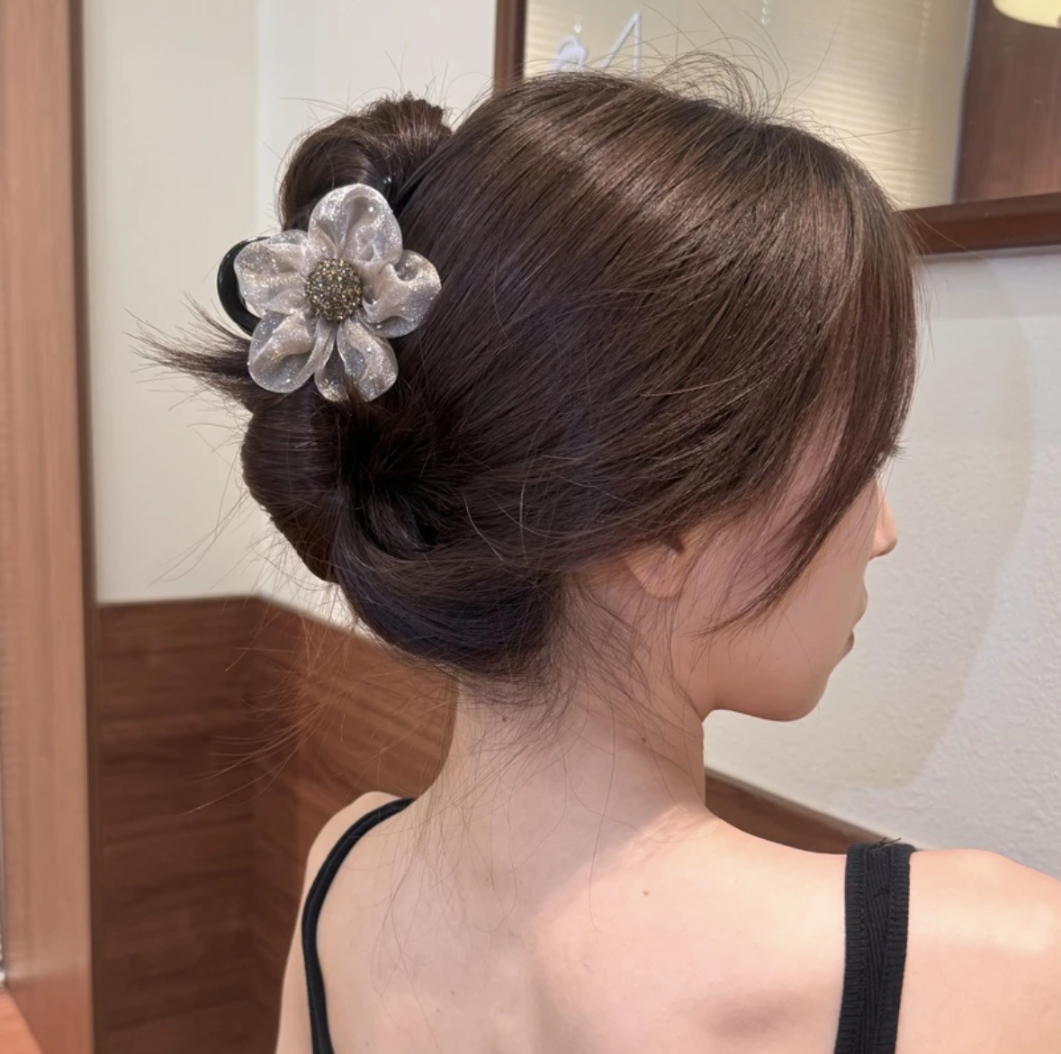 2025 New Sparkling diamond flower hair clip, feminine charm, shark clip at the back of the head, Korean-style mesh sunflower grab clip hair accessory pic 9