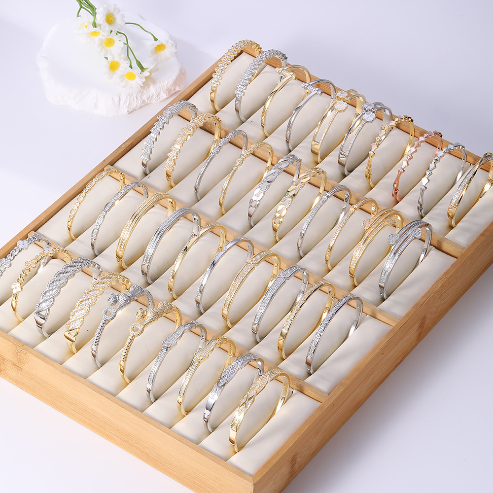 Retro pattern zircon open bracelet, white mother-of-pearl inlaid high-end jewelry, hot-selling bracelet wholesale in Dubai, Middle East pic 7