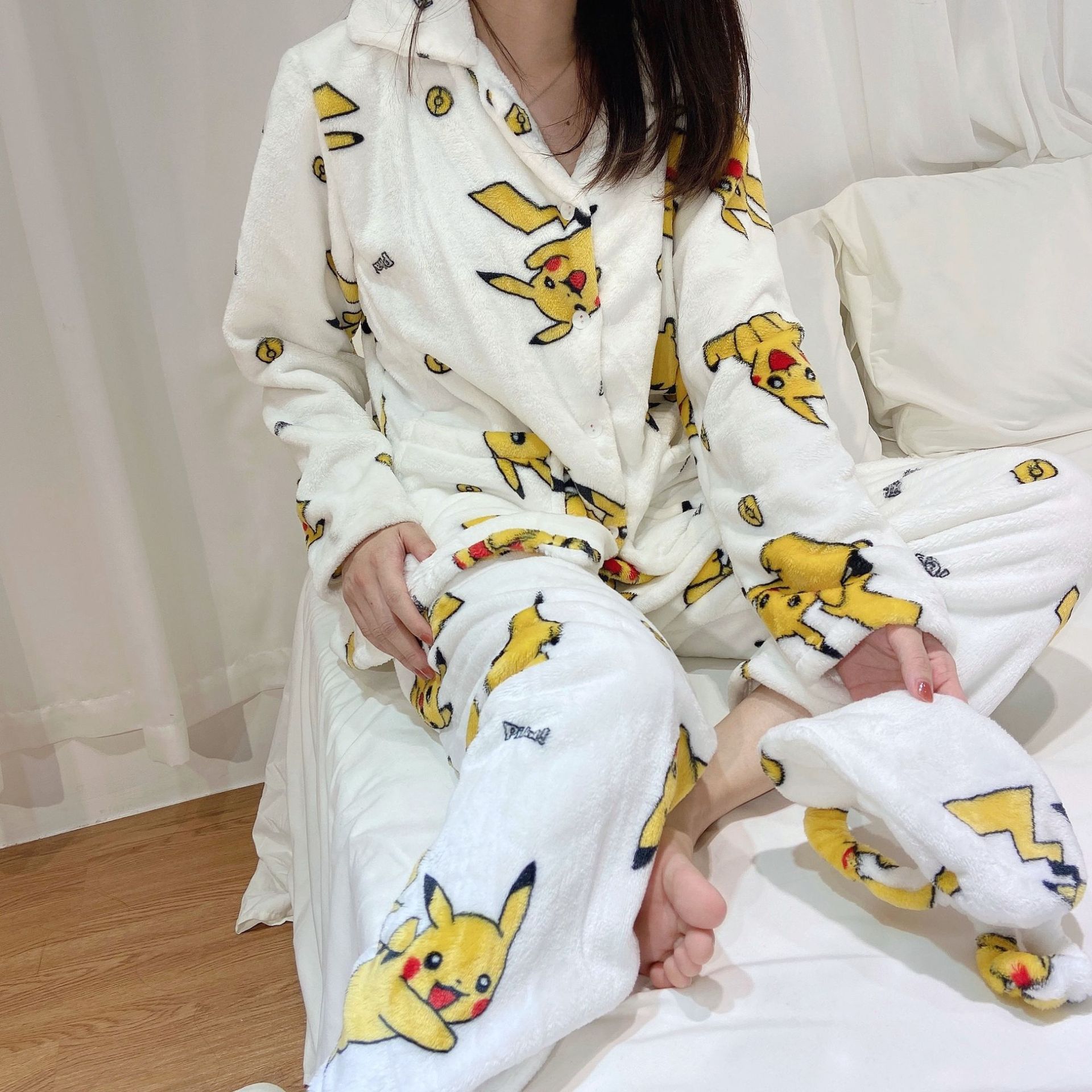 冬季法兰绒女士睡衣翻领开衫长袖长裤少女卡通可爱保暖家居服套装详情28