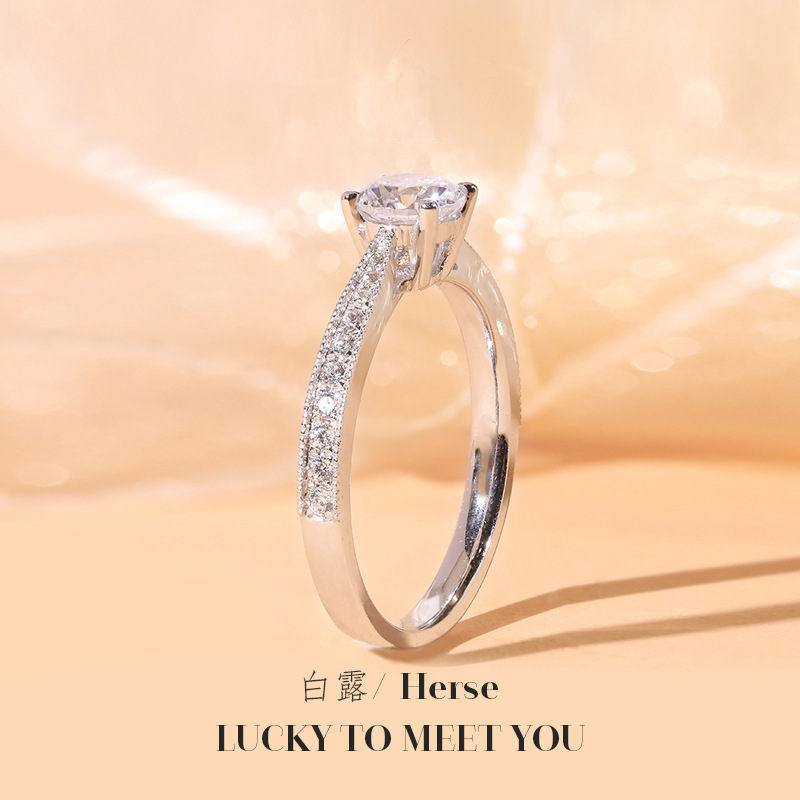 抖音直播爆款经典四爪星光皇后1克拉仿真莫桑钻人造高碳钻婚戒女详情7