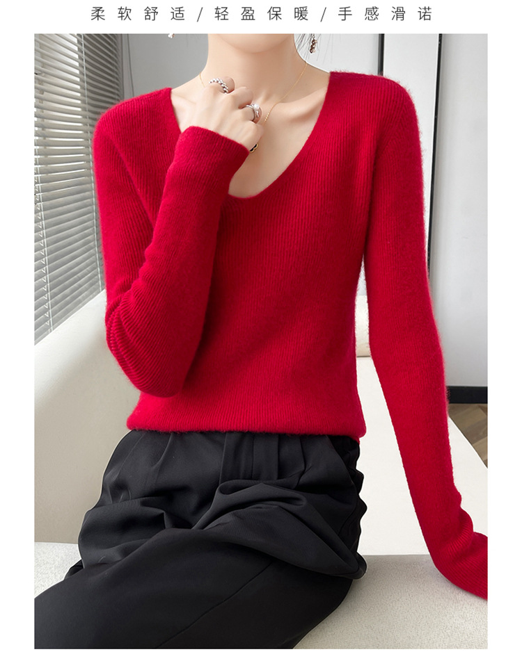 A seamless 100 pure wool sweater for women with a V-neck, slimming and form-fitting look. Pair it with a cashmere base knitted sweater for winter pic 37