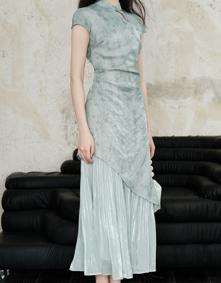 The new Chinese-style Tencel jacquard jacquard cheongsam dress for women in 2025, with a strong sense of design, is now available on Chunshan pic 1