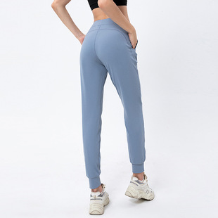 2023女士瑜伽服2件套运动文胸九分瑜伽裤速干健身跑步套装跨境详情5