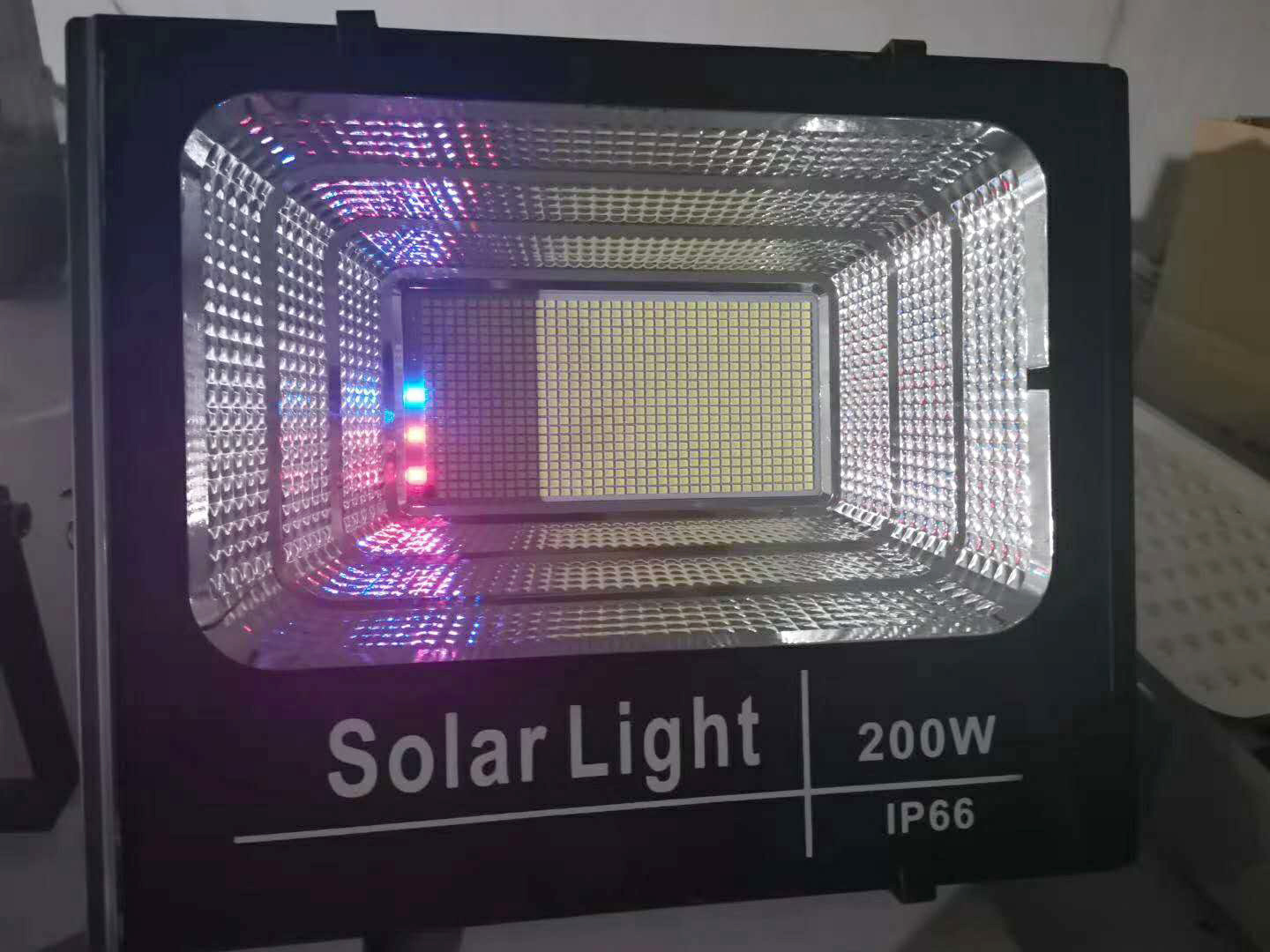 led庭院灯太阳能投光灯60W户外路灯100W花园壁灯光感应广场灯200W详情34