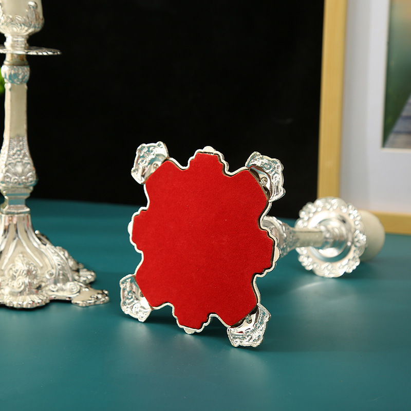 European-style light luxury metal candlestick ornaments, romantic and retro coffee and Western restaurant candle decorations, table setting wholesale pic 7