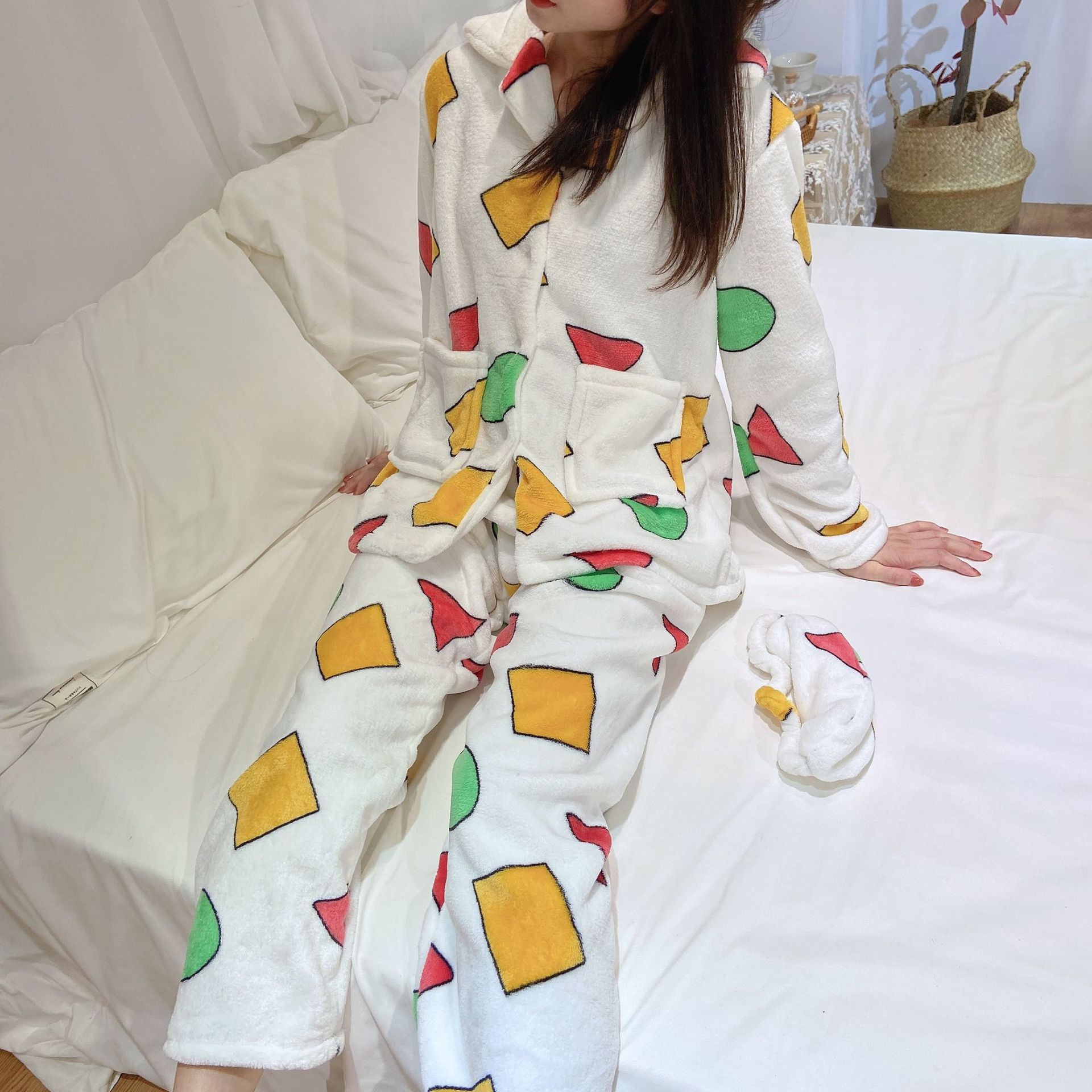 冬季法兰绒女士睡衣翻领开衫长袖长裤少女卡通可爱保暖家居服套装详情33