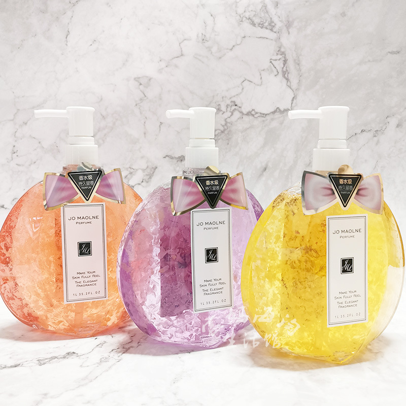 万千美天然花瓣香水玫瑰祖马龙沐浴露滋养保湿易冲洗大容量批发详情5