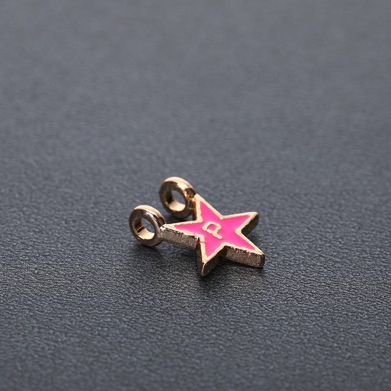 The 2021 new retro alloy five-pointed star pendant accessory necklace pendant is an elegant and stylish accessory pic 3