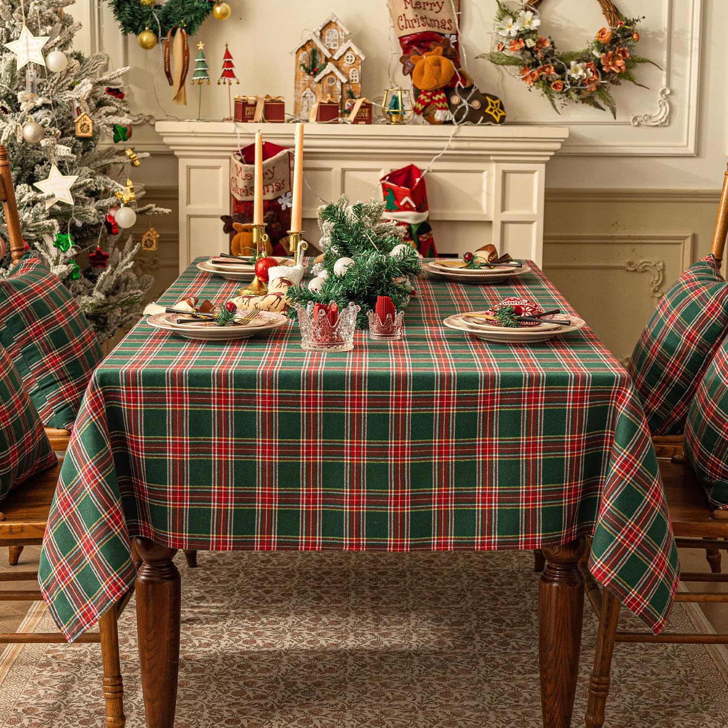 American Christmas festive atmosphere tablecloths, retro red checkered coffee tables, fabric factory wholesale in stock pic 4