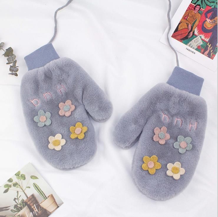 Korean cute and warm gloves with a girlish heart, Instagram-style fleece little flower finger gloves, windproof and cold-proof full coverage gloves pic 3