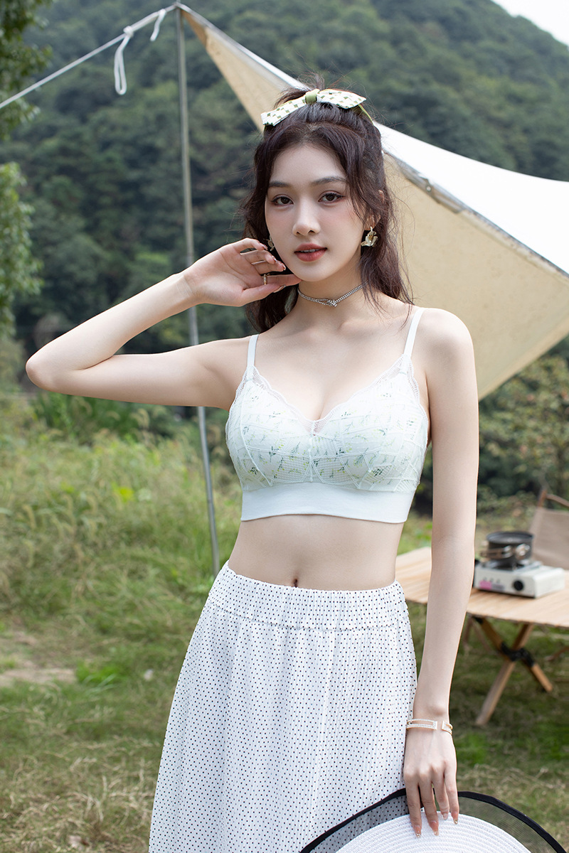 高品质新款翠花蕾丝背心托胸固定杯内衣收副乳田园风少女无缝裹胸详情23