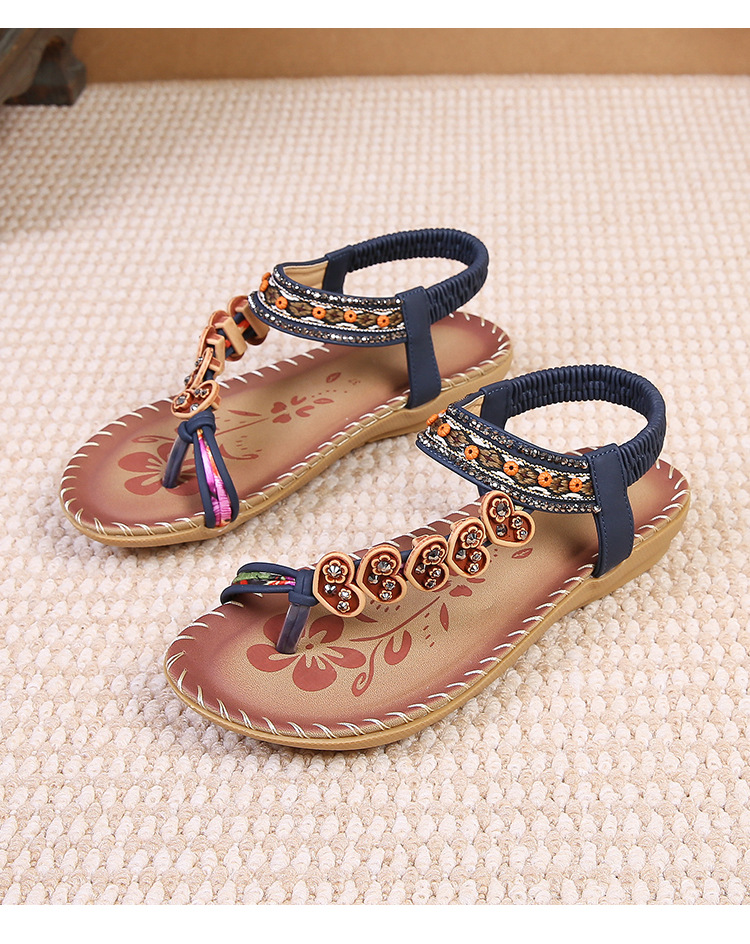 2024跨境凉鞋女夏2024水钻晚风平底圆头夹脚露趾凉鞋女详情48