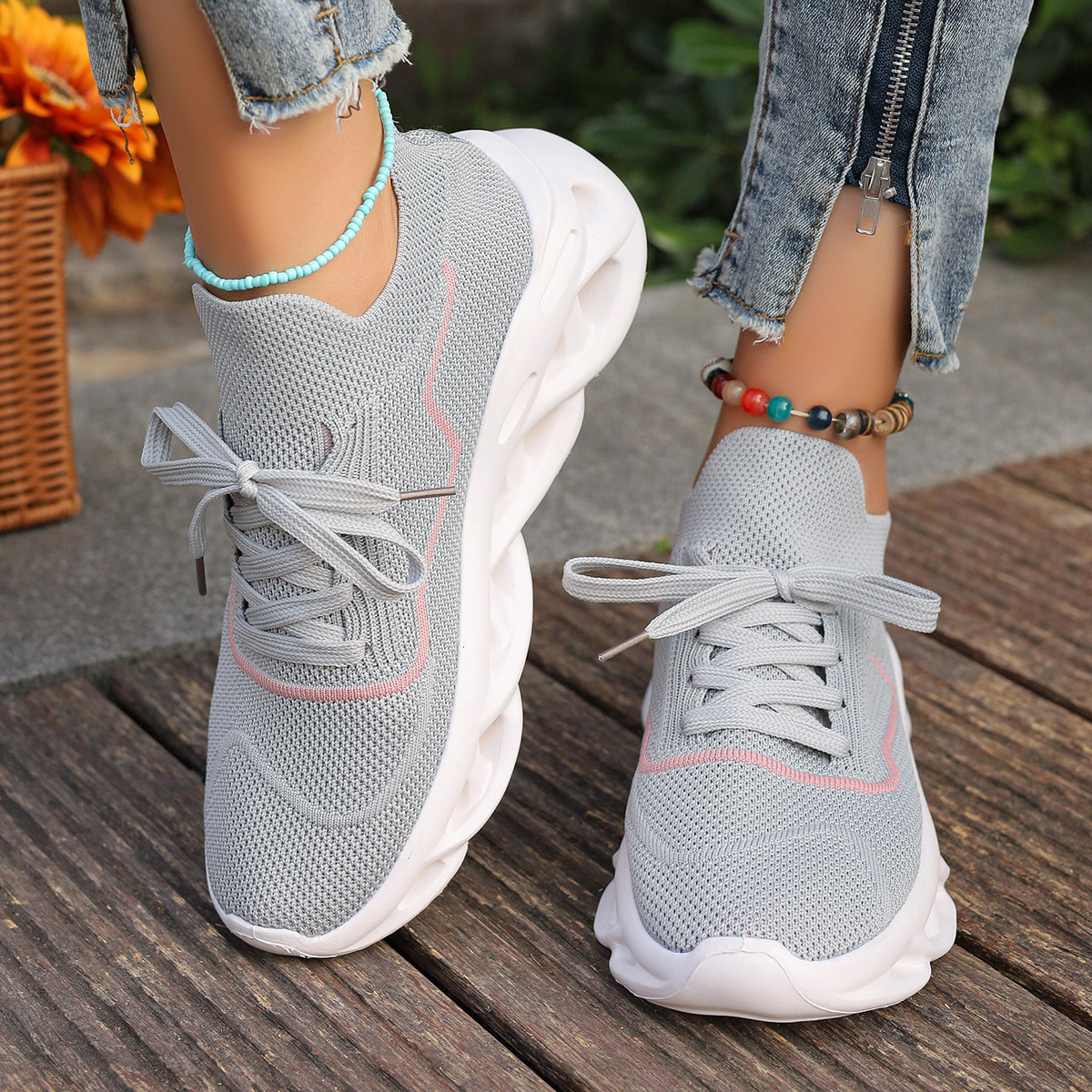 跨境外贸秋季女士帆布鞋轻便耐磨休闲一脚蹬老北京布鞋详情2