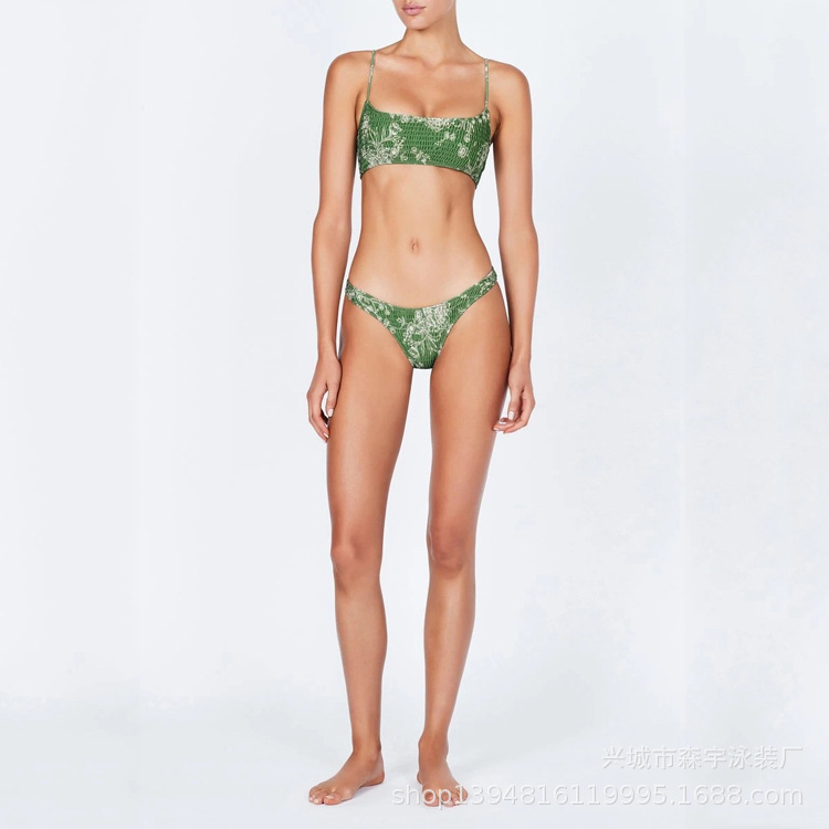 The 11-color INS triangular double-sided swimsuit with strapless and pleated designs from Europe and America has swept the new bikini style pic 18