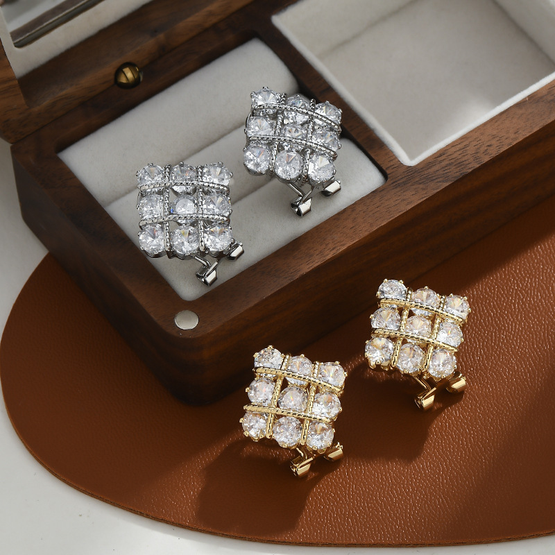 2024年新款镶锆石气质耳钉女S925银针高级感几何方糖耳饰精致耳环详情4