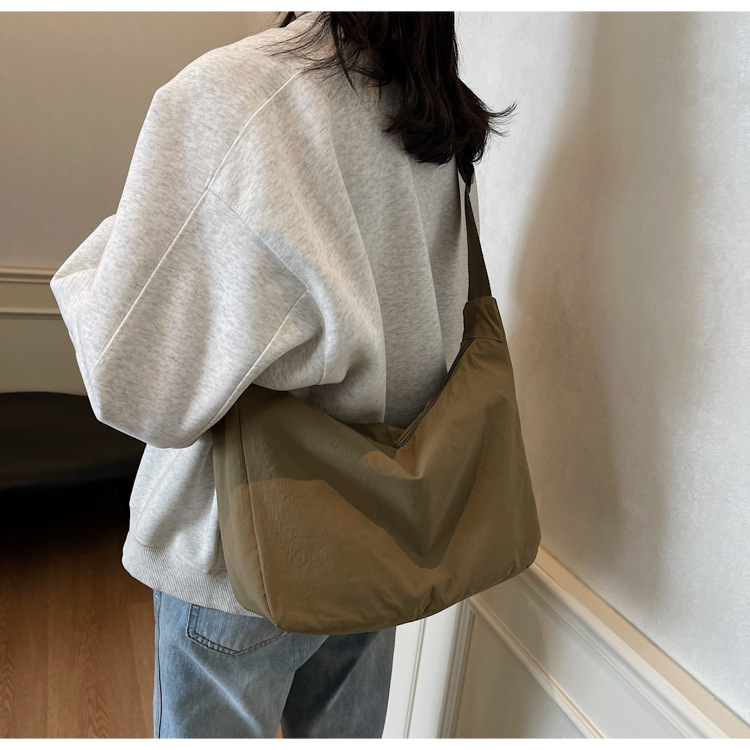 防水尼龙布袋斜挎包2024新款百搭饺子包简约百搭大容量上课单肩包详情29