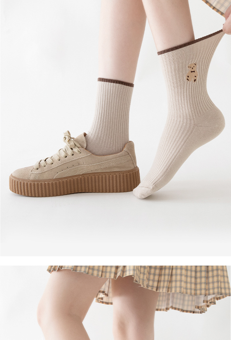 袜子女中筒刺绣小熊春秋日系奶茶咖色系棉JK学院风ins潮黑白女袜详情15
