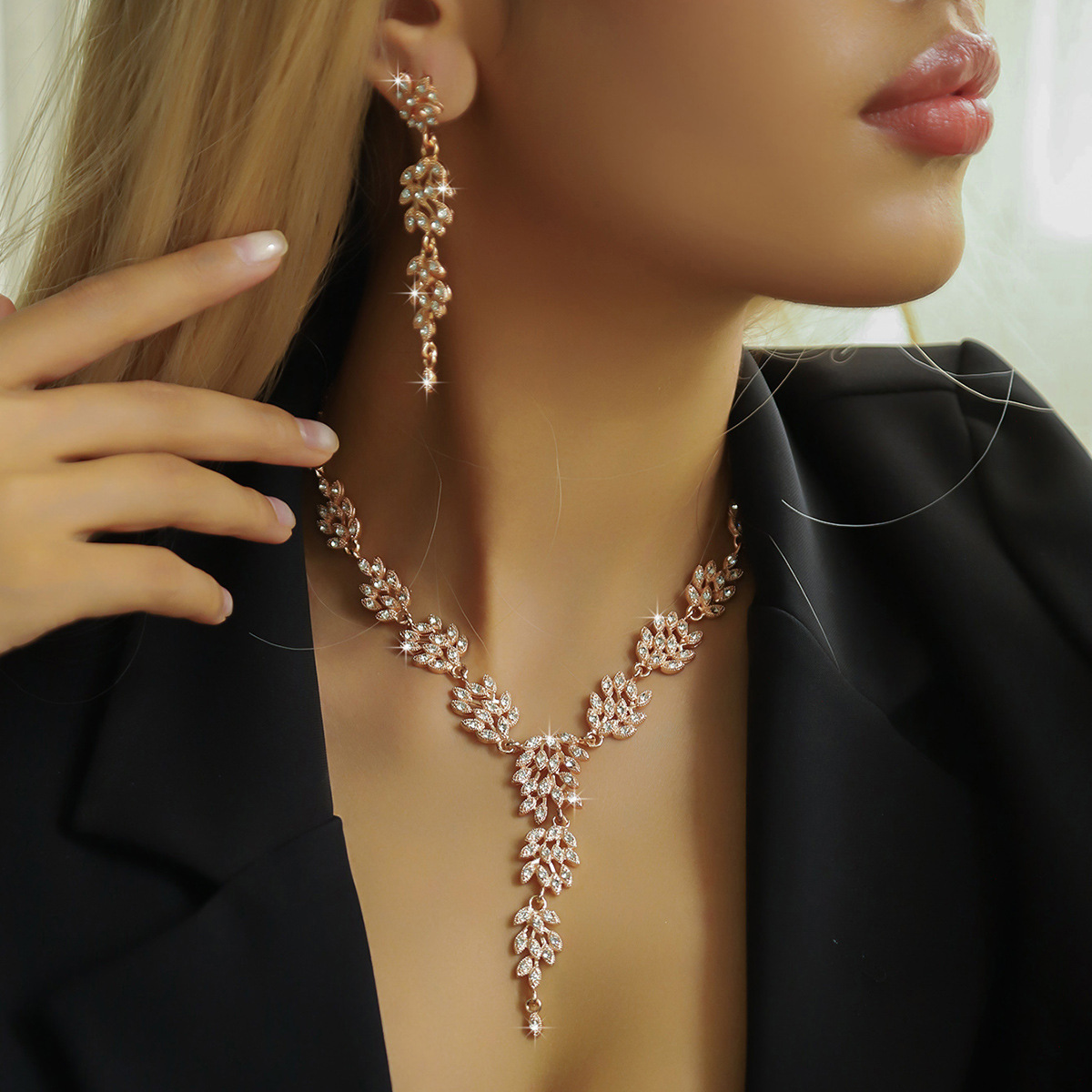 Classic, fashionable and trendy accessories: Wheat ear fashion, creative diamond-encrusted necklace, earrings, two sets of fashionable wedding accessories for women pic 18