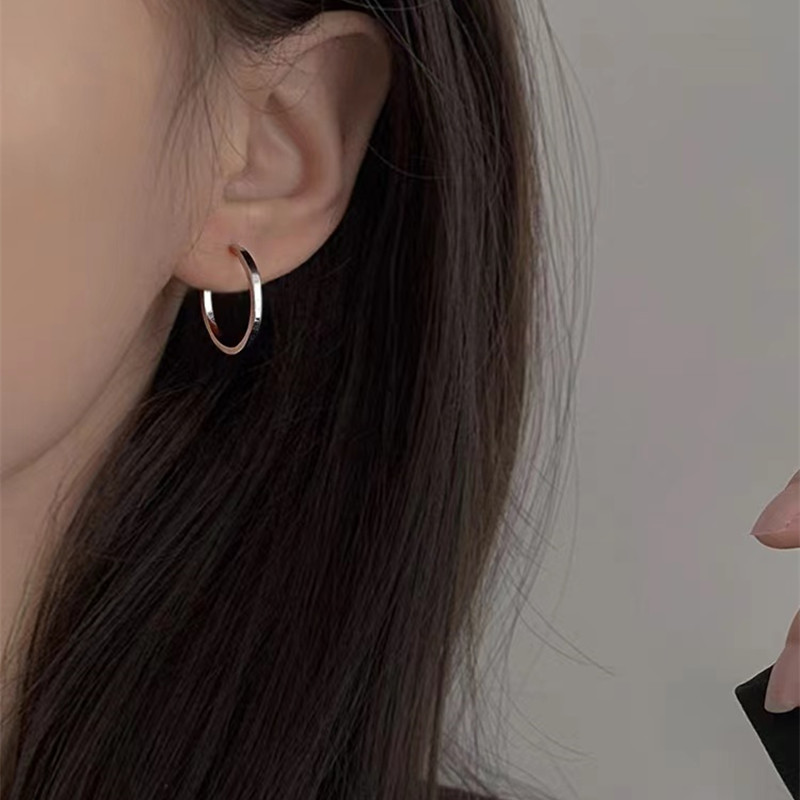 French-style earring, a niche design with a high-end feel, circular earrings that exude feminine quality, and exaggerated European and American earrings in a circular shape pic 5