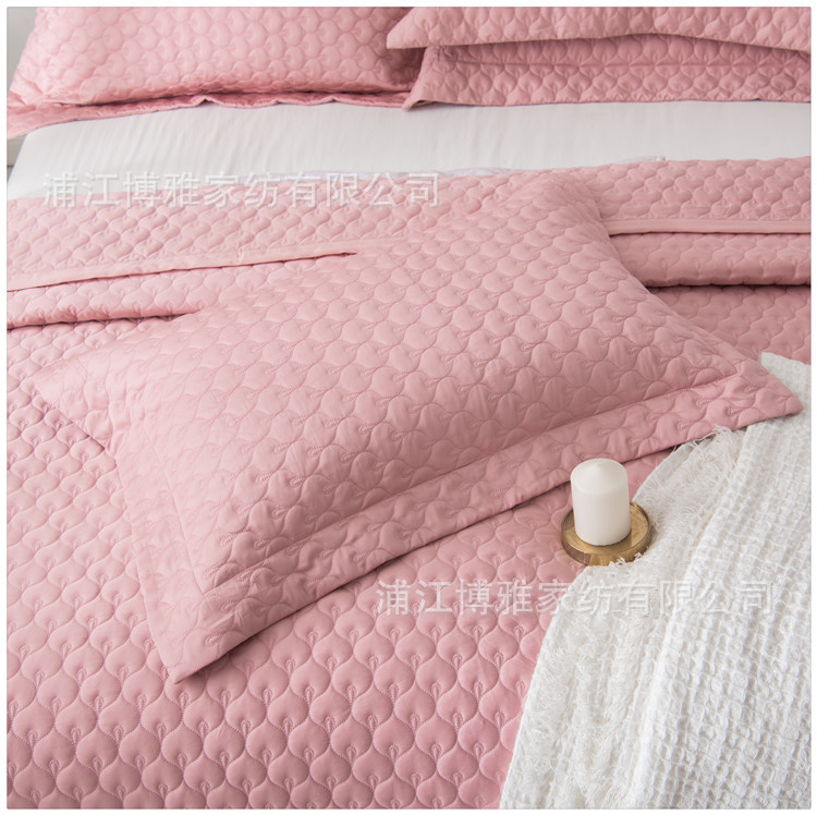 The manufacturer supplies summer quilted cotton bed sheets, pure cotton three-piece sets, skin-friendly quilted quilts and bed covers across borders, suitable for all seasons pic 22