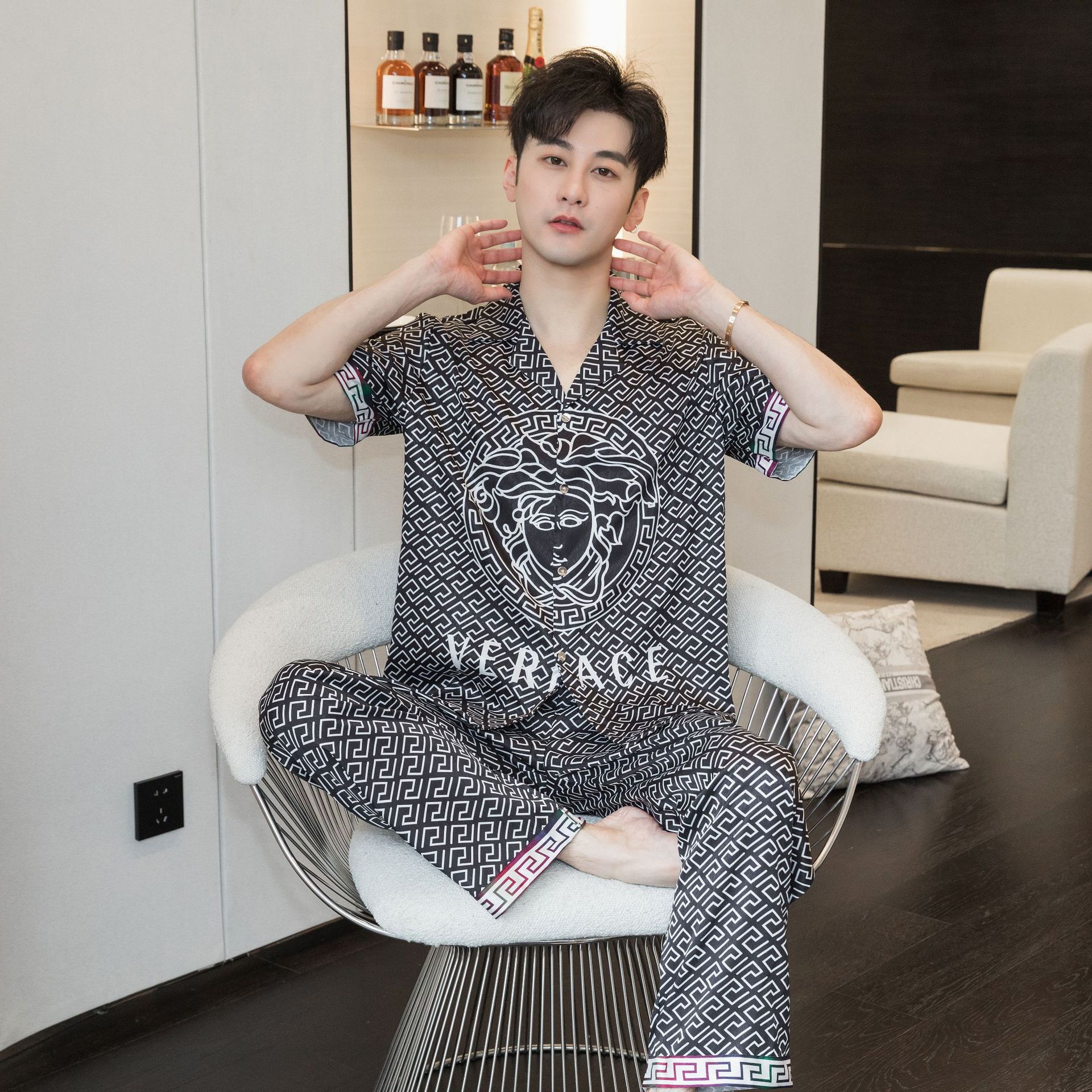 春夏新款冰丝情侣睡衣女短袖长裤套装男士高级感家居服外穿欧美风详情11