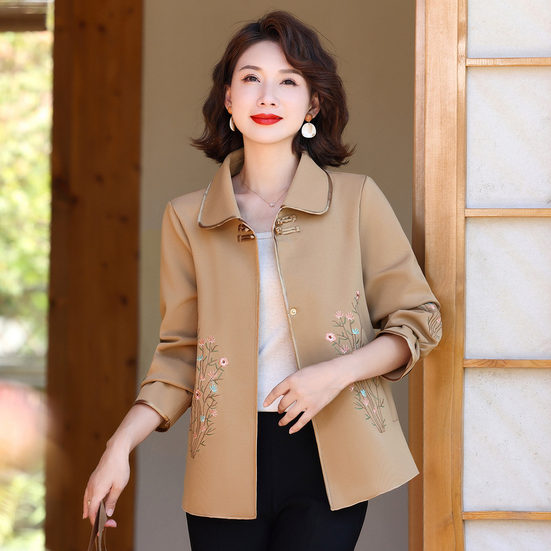 New autumn coat for middle-aged mothers in 2024, a new Chinese-style and stylish spring and autumn woolen overcoat for middle-aged and elderly women pic 14
