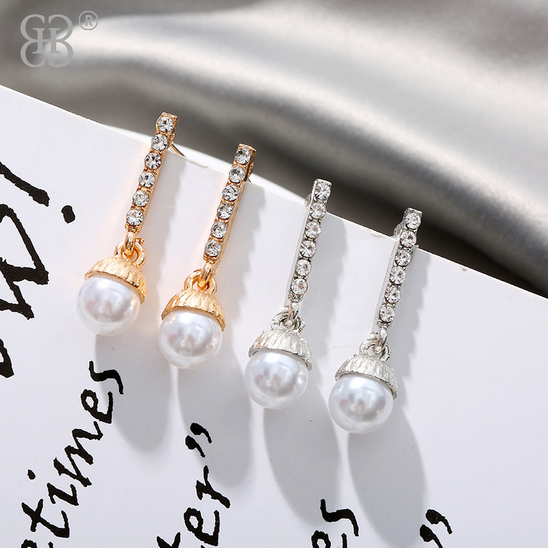 Wholesale alloy ear studs for women, Korean version creative pearl earrings, fresh and simple earrings pic 3