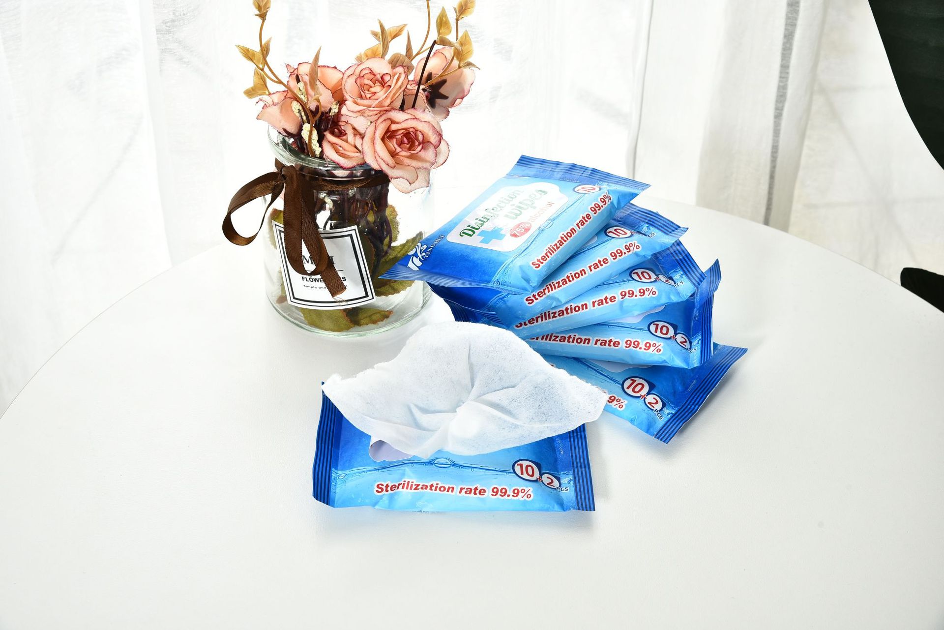 75% alcohol disinfectant wipes 10+2 wipes for hand drying and sterilization, portable household and student wipes pic 6