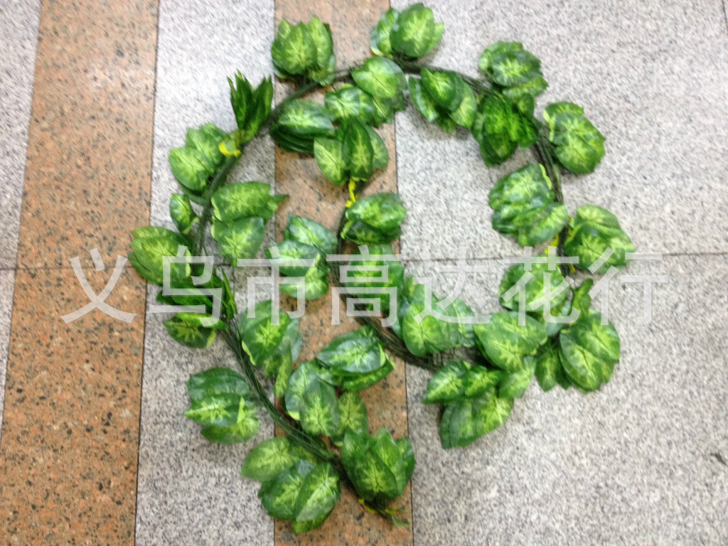 Artificial red maple leaf vine, ivy decorative vine, grape leaf vine manufacturer, ten-thousand-year green leaf vine pic 25