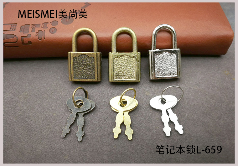 Mini lock, antique lock head, Chinese-style aged box padlock, retro copper-plated lock, old-fashioned ancient key lock, white pic 21