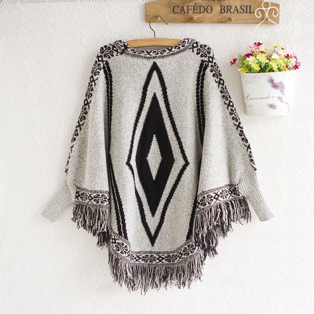 秋冬新款流苏套头披肩蝙蝠袖园领毛衣针织衫斗篷外套详情15