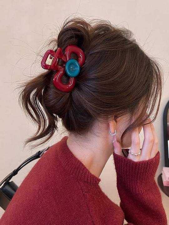 The new women's updo hair clip with a red button from the national trend series, the shark clip, exudes a sense of high-end style at the back of the head. It is a stylish hair clip, headwear and hairpin pic 22
