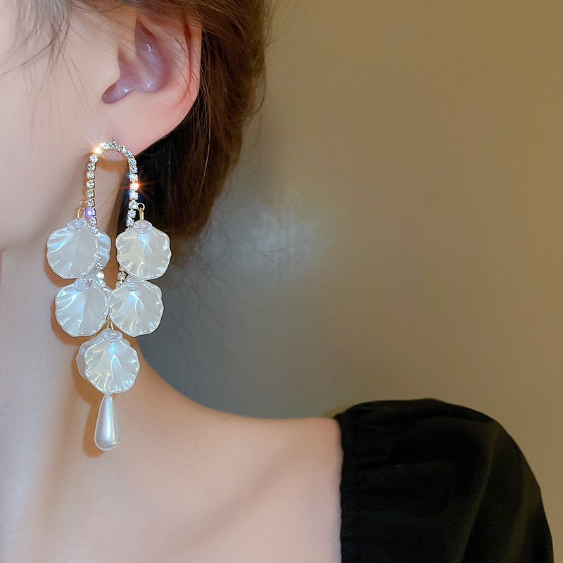 Silver needle, pearl, flower, shell, long tassel earrings, light luxury and fashionable design sense, high-end earrings wholesale pic 7