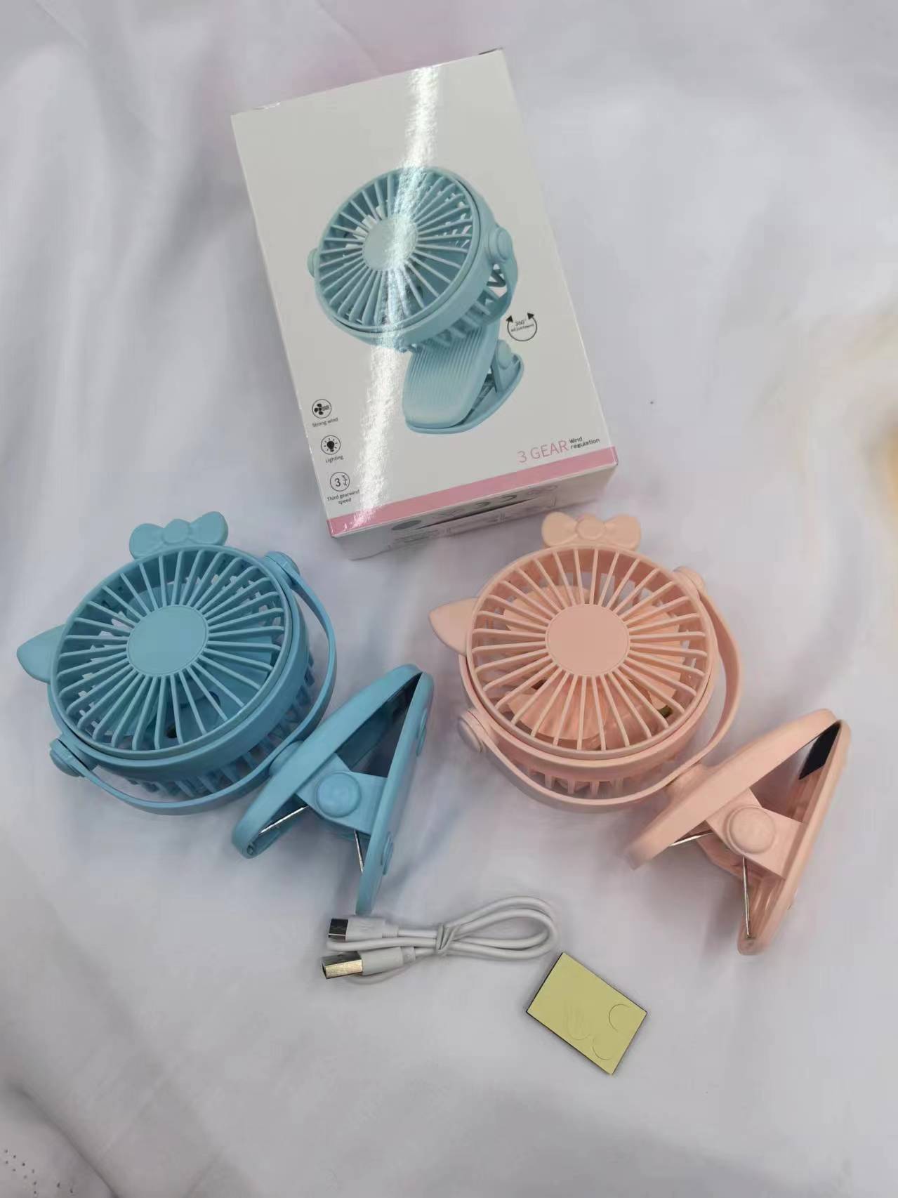 新品卡通夹子桌面小风扇USB充电可夹床头风扇车载灯光迷你风扇详情8