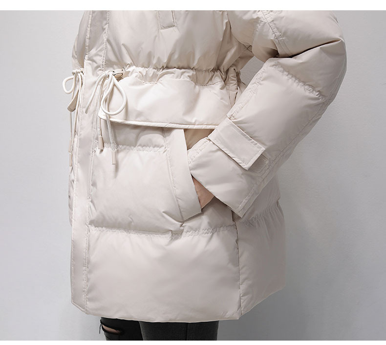 The new design of the down cotton-padded jacket for women in the autumn and winter of 2022, featuring a unique style and thickened Korean-style cotton-padded jacket pic 15