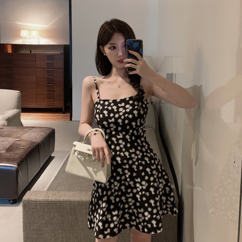 2020新款夏季小雏菊印花少女露肩雪纺吊带裙中长款系带显瘦连衣裙详情13