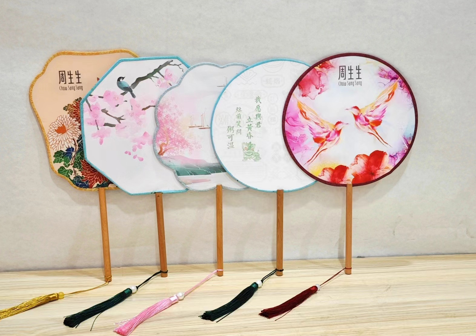 古风扇子印花团扇木质品定制中国风宫扇舞蹈扇子古典绢面扇子批发详情3