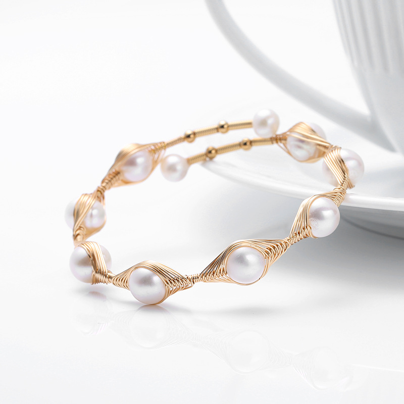 High-end natural freshwater pearl jewelry from Japan and South Korea, 14K gold-plated wound bracelet, eight-pearl hand-wound bracelet pic 3