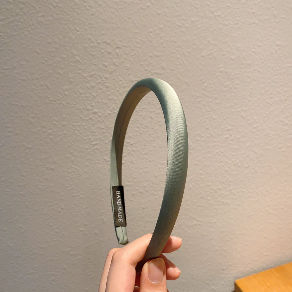 A light luxury and high-end satin fine-edge sponge hairband for women, a solid color high headband for the top of the head, a new trendy style in 2023 pic 36