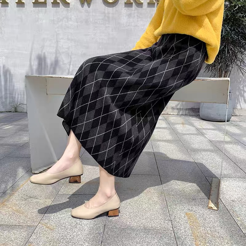 Retro checkered knitted skirt for women, new autumn and winter style, high-waisted, slimming, mid-length A-line skirt, woolen hip-hugging skirt pic 21