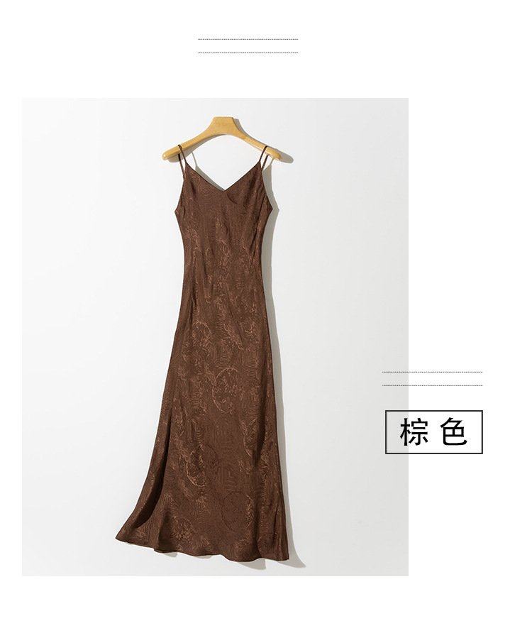 2025春夏新中式提花吊带裙山海龙纹花型时尚设计感v领垂感连衣裙详情11