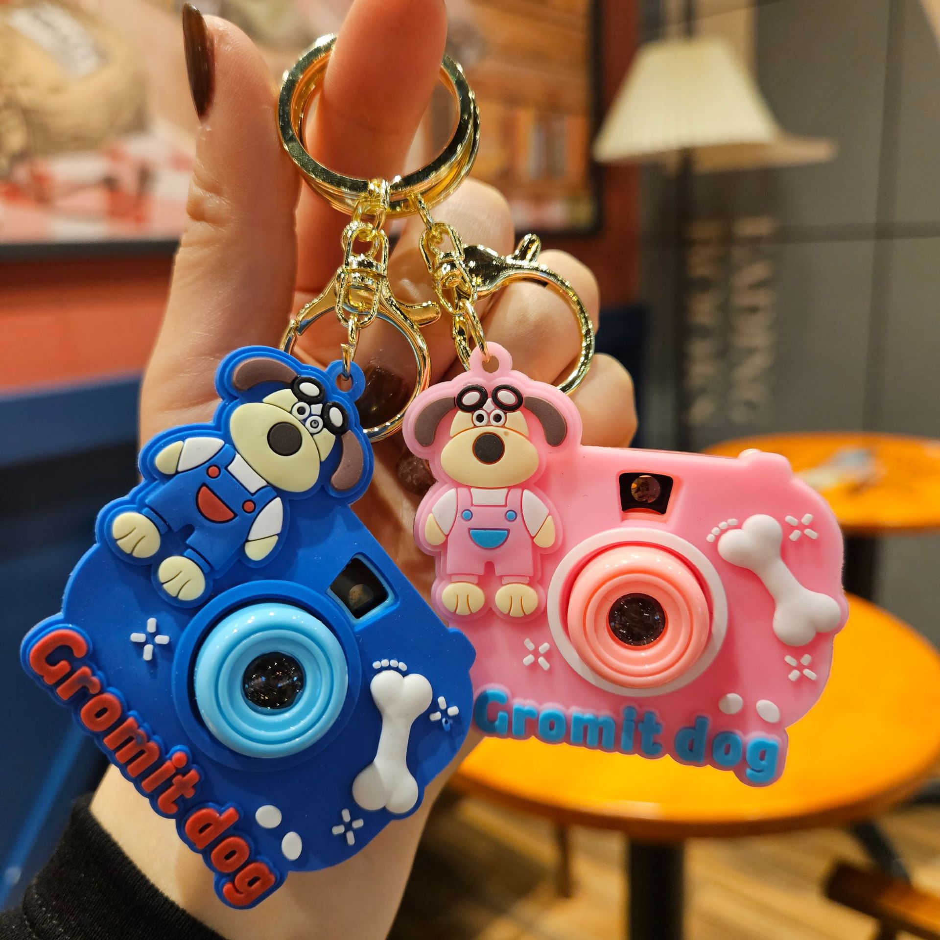 卡通眼镜牛仔裤狗狗投影相机钥匙扣汽车包包钥匙链挂件网红小礼品详情13