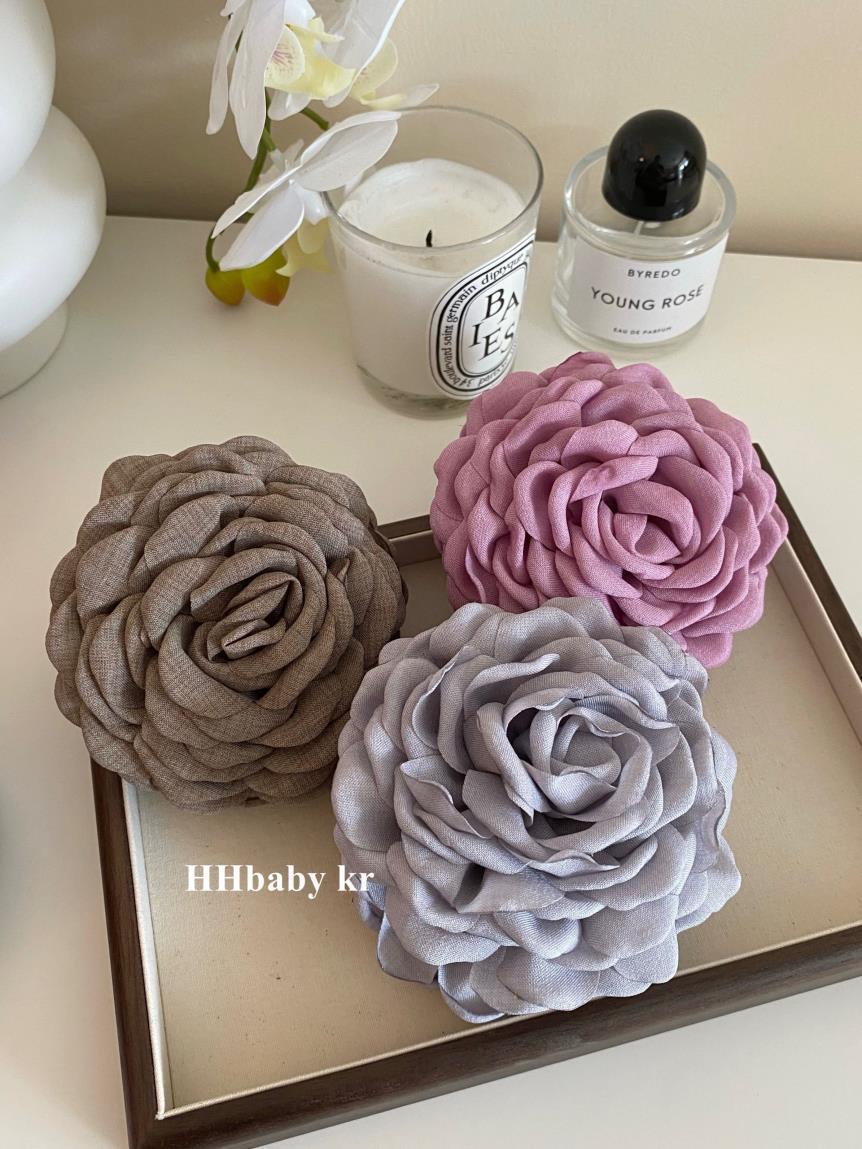 2024 New retro three-dimensional large flower French sandwich Romantic flower small fragrance sandwich Korean version versatile, elegant and anti-collision for women pic 23