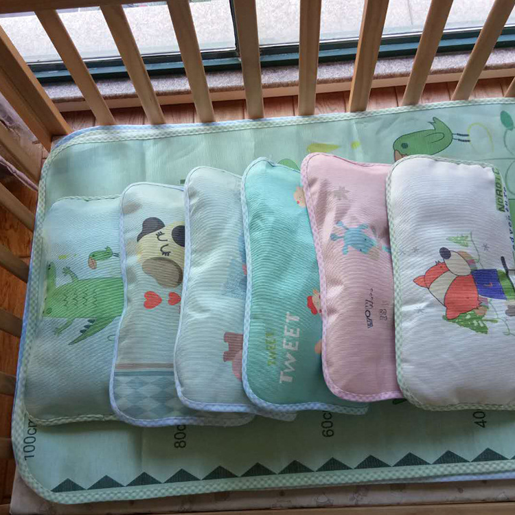 婴儿凉席带枕头新生儿冰丝席儿童夏季午睡席透气 婴儿床宝宝凉席详情6