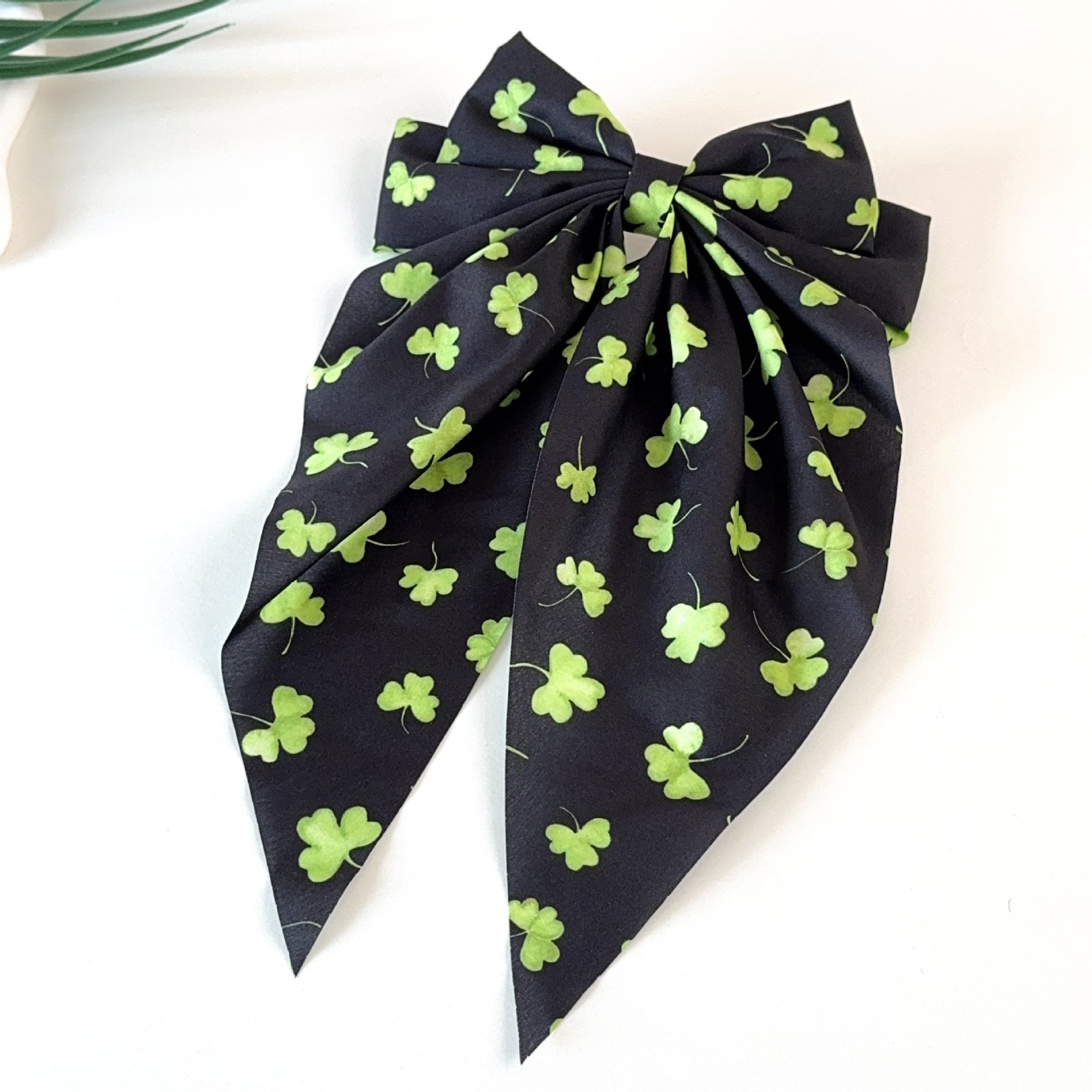 圣帕特里克节蝴蝶结发饰新款绿色四叶草飘带弹簧夹优雅发夹发饰详情5