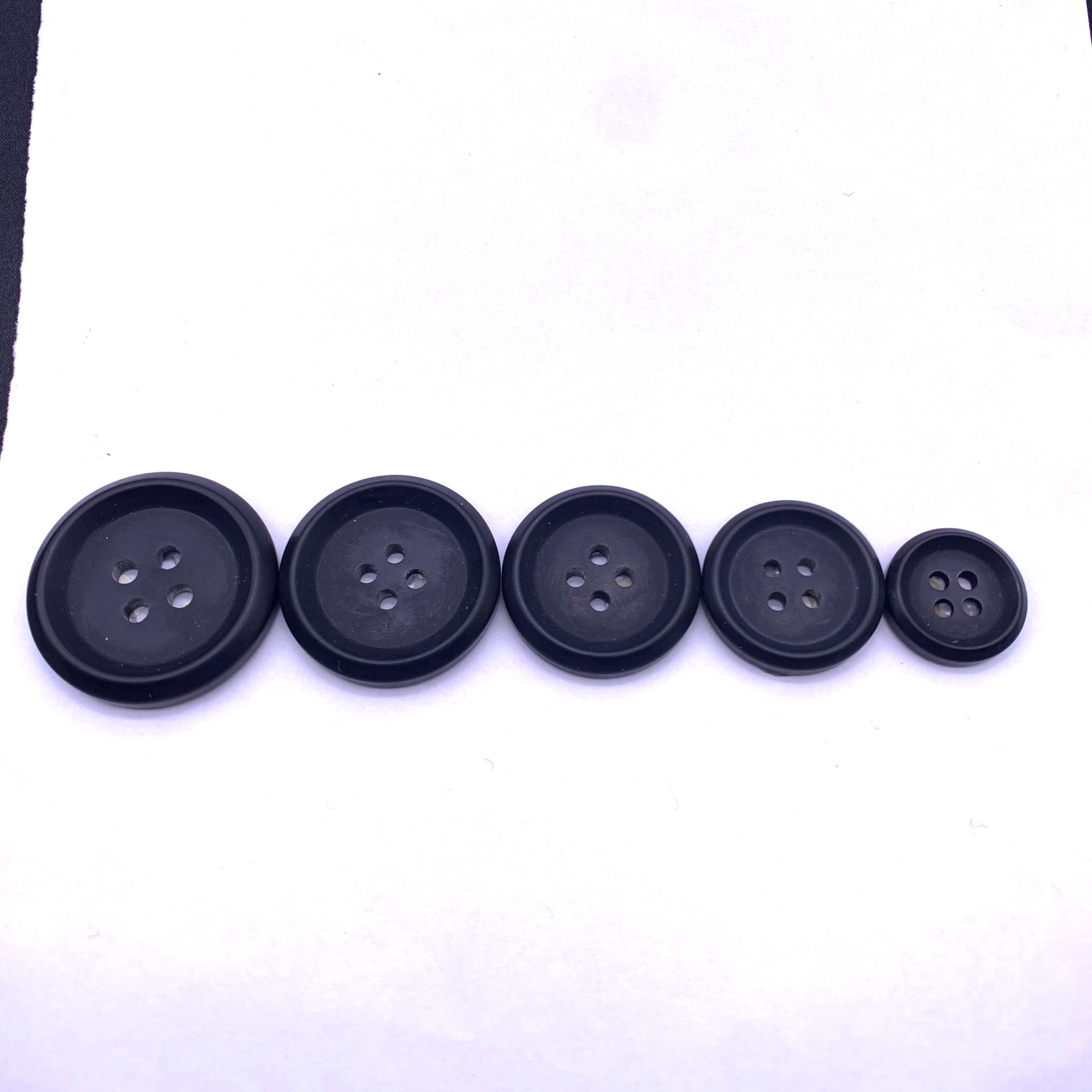 The four-eye resin button suit jacket in stock features hand-stitched two-color half-flower buttons for diy decoration pic 14